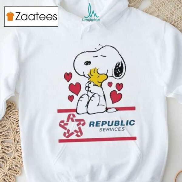 Snoopy And Woodstock Loves Republic Services Logo Shirt